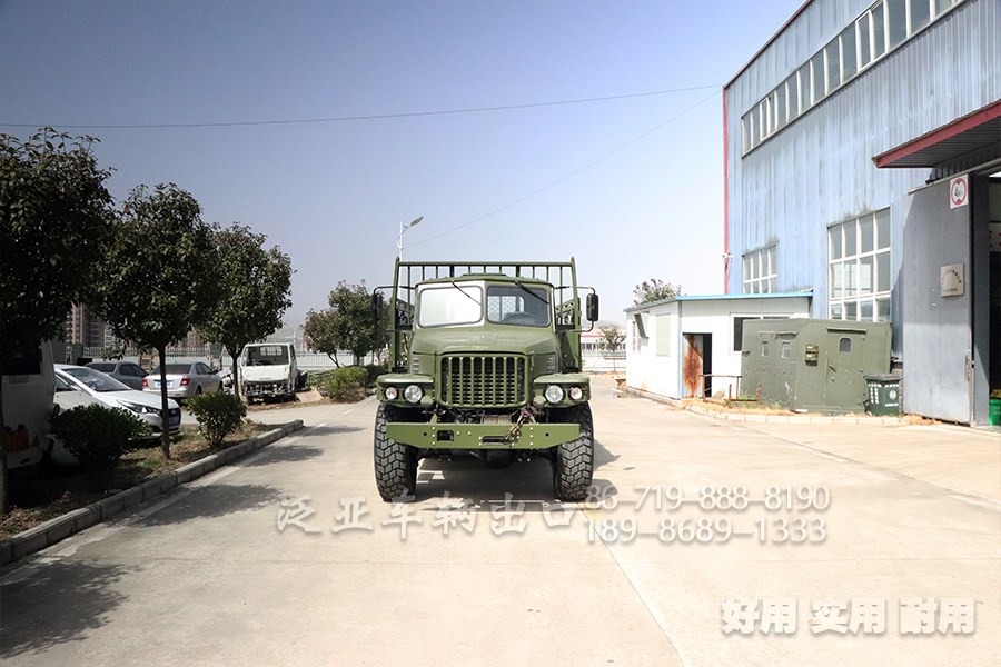 <strong>从战争磨练出来的军车——东风EQ2100六驱越野运兵车</strong>