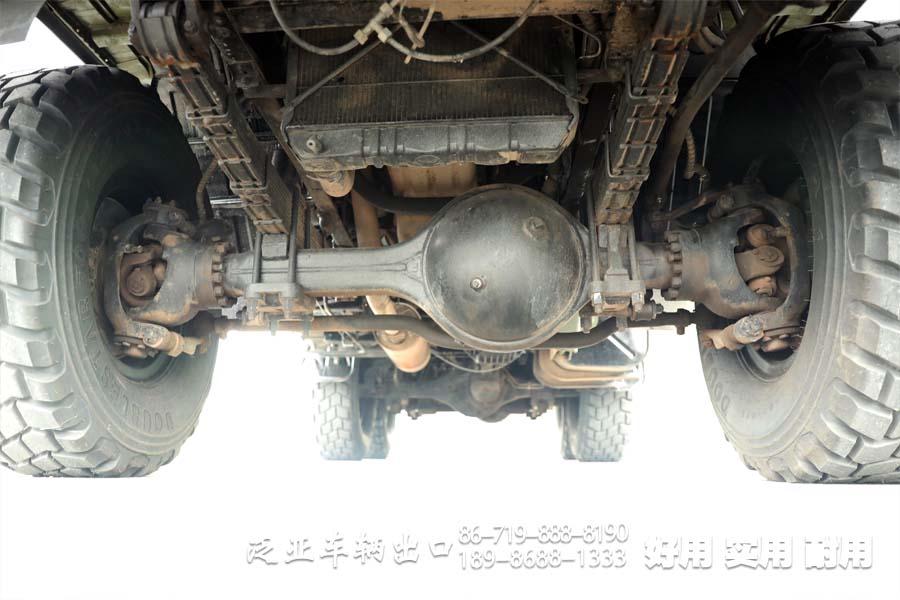 东风六驱越野卡车， 后援保障车，维修保障车，EQ2102,六驱越野车，东风六驱