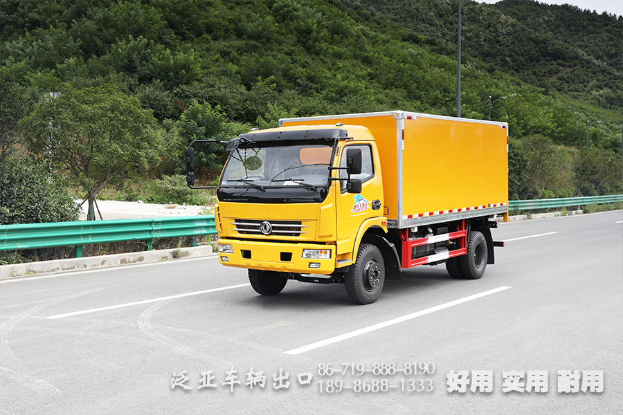 东风4x2轻卡,轻卡越野专用车,160马力小型卡车,小型卡车定制,出口微卡厂家,越野专用车,出口专用车厂家