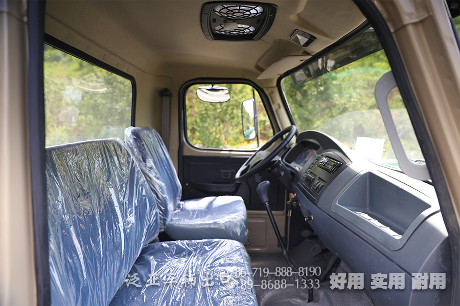 东风四驱,东风4X4,东风平头,东风尖头,东风153驾驶室,东风240,EQ240,越野专用车,东风四驱出口,东风平头卡车