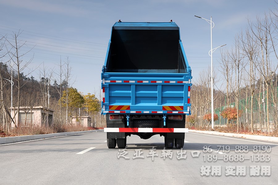 东风四驱，东风4x4，东风四驱尖头大玻璃越野卡车底盘，东风四驱底盘出口，东风底盘出口厂家