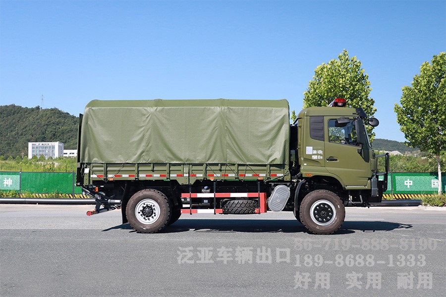 东风四驱，4x4全驱，运兵车